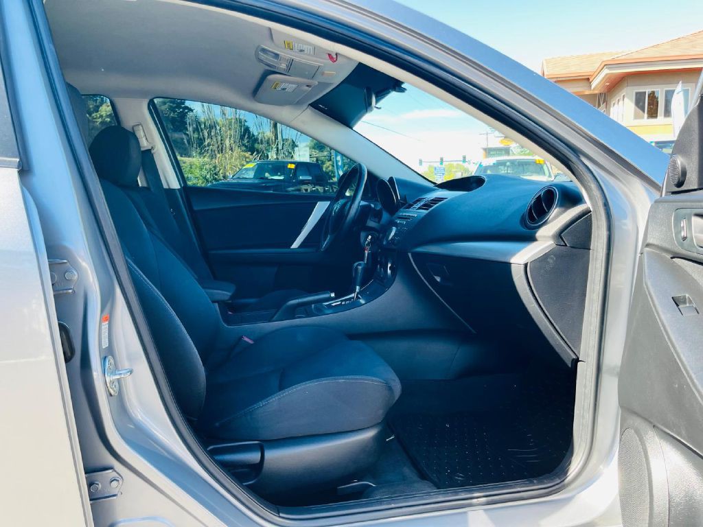 2011 Mazda Mazda3 Image 14