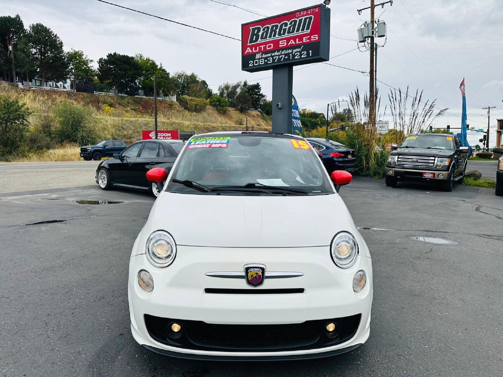 2015 FIAT 500 Image 2
