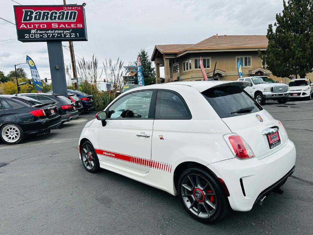2015 FIAT 500 Image 5