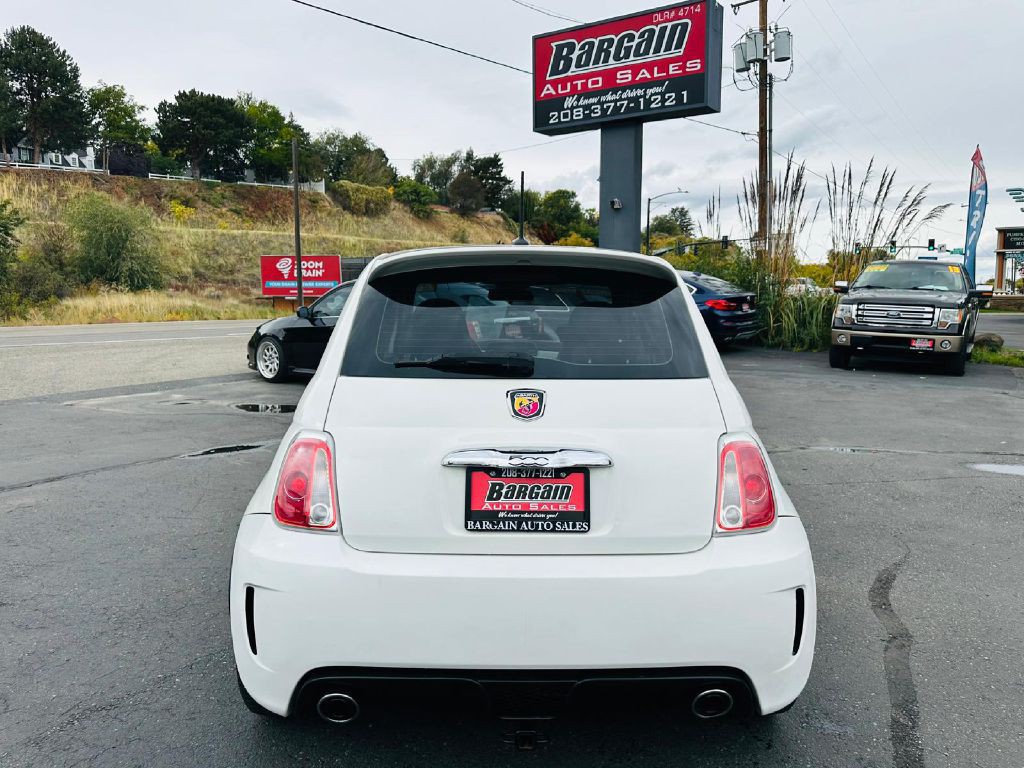 2015 FIAT 500 Image 6