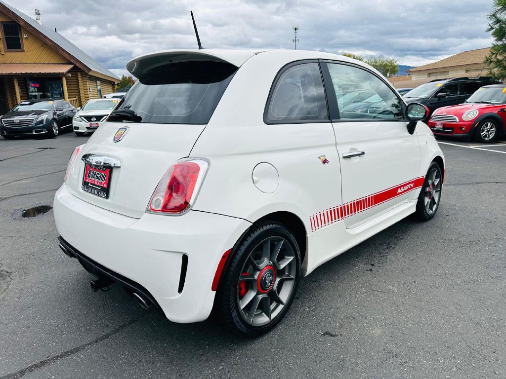 2015 FIAT 500 Image 7