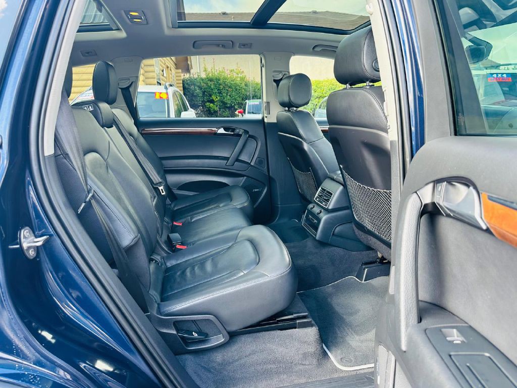 2015 Audi Q7 Image 16