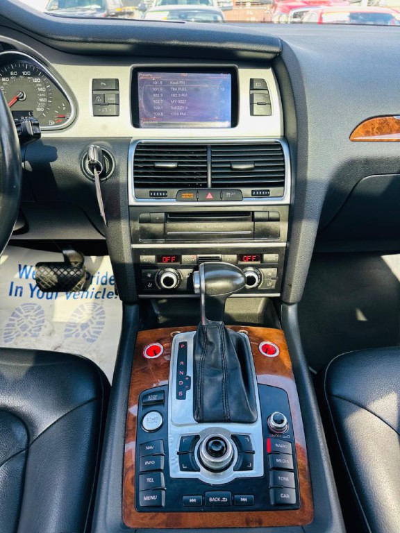 2015 Audi Q7 Image 21