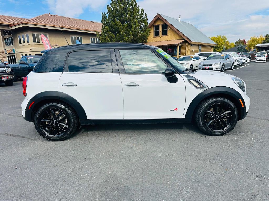 2012 MINI Countryman Image 8