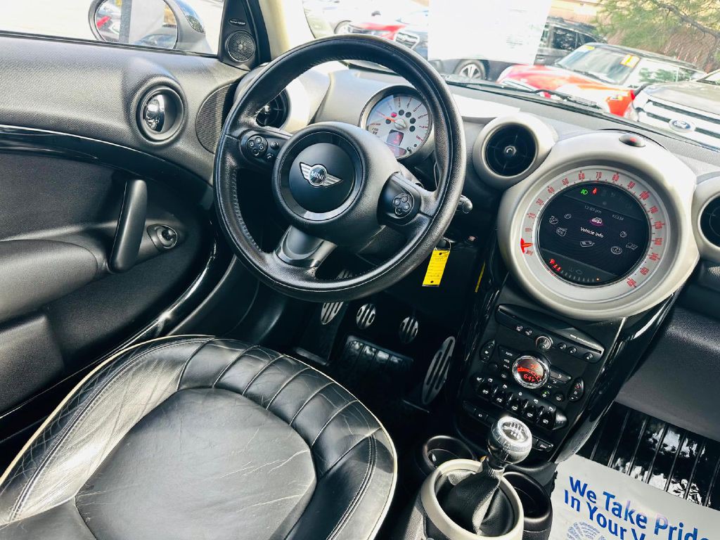 2012 MINI Countryman Image 20