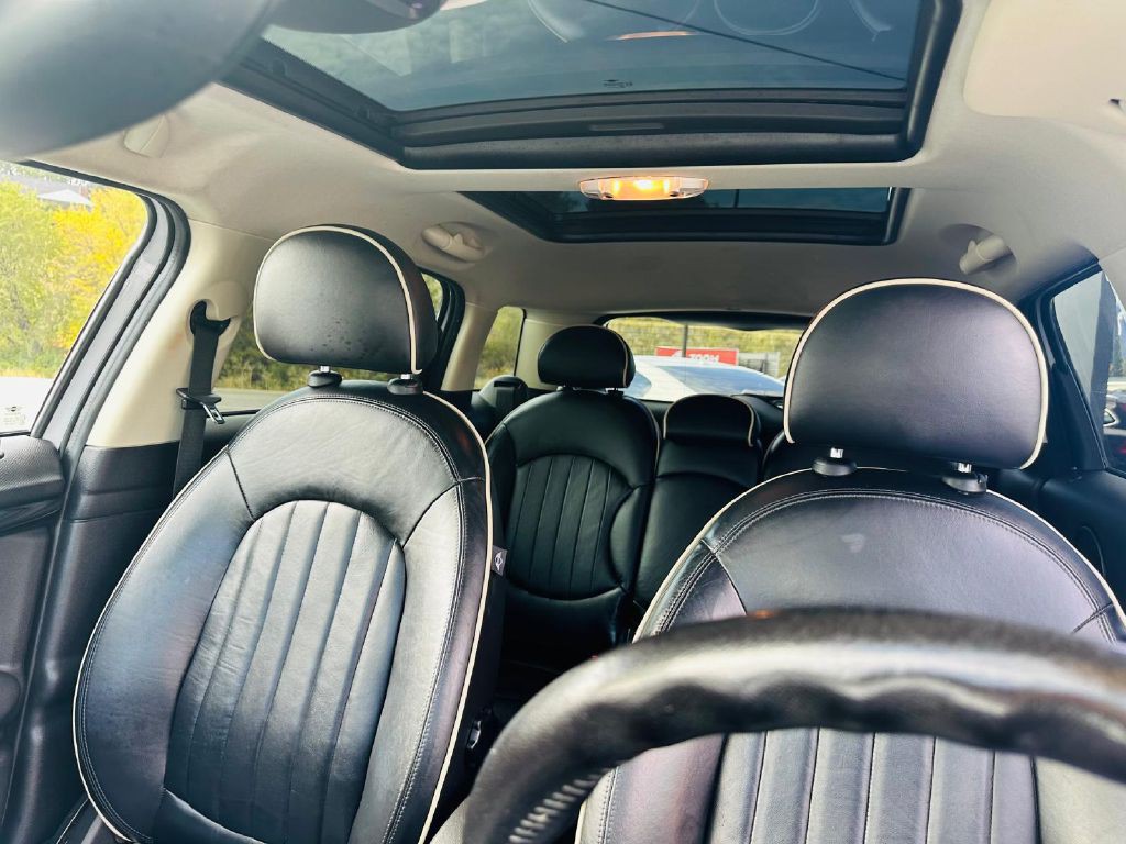 2012 MINI Countryman Image 27