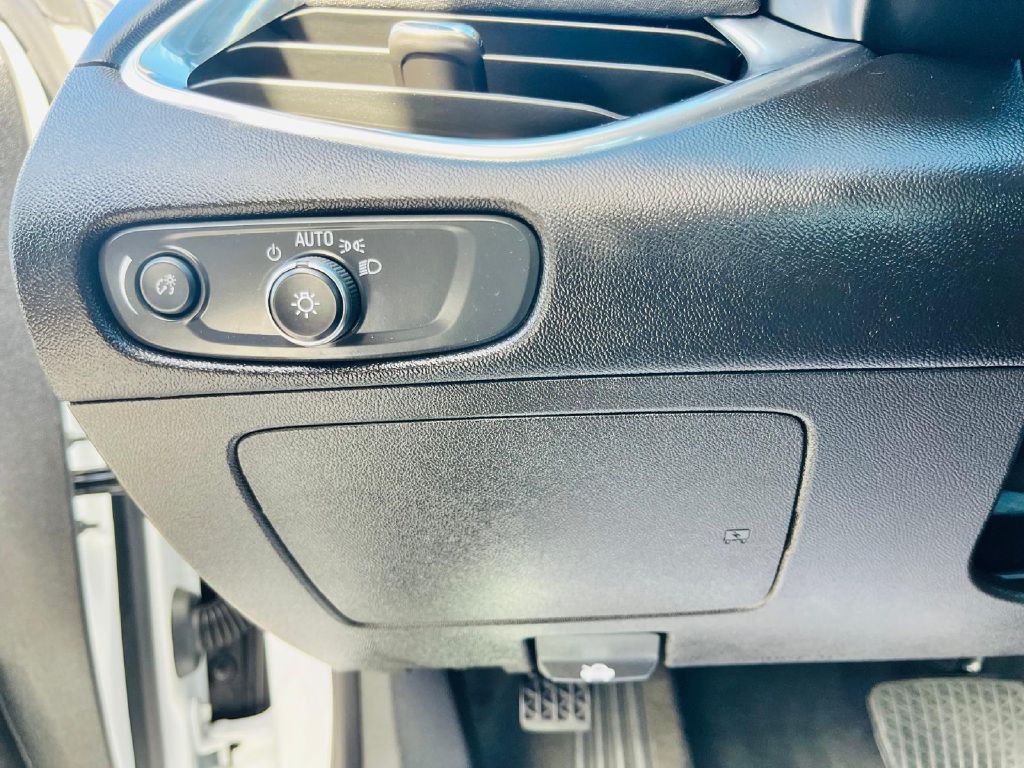 2020 Chevrolet Malibu Image 24