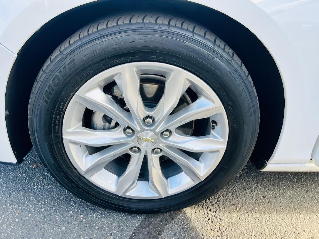 2020 Chevrolet Malibu Image 31