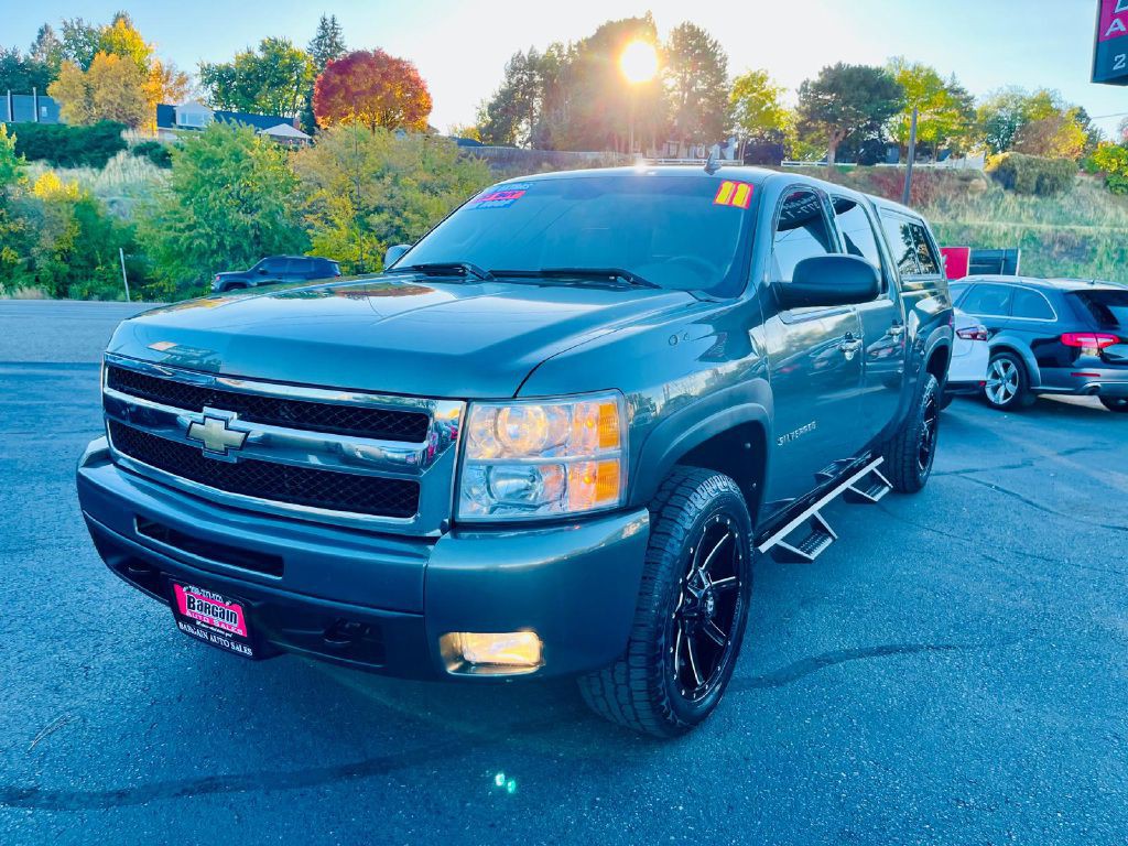 2011 Chevrolet Silverado 1500 Image 3