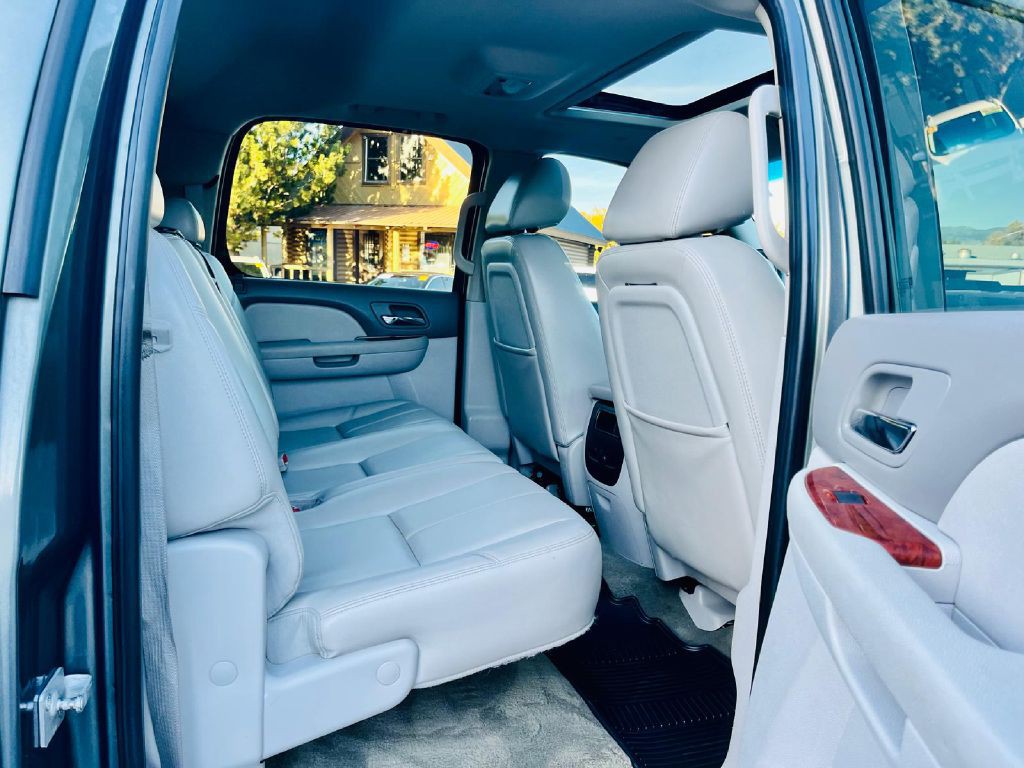 2011 Chevrolet Silverado 1500 Image 16
