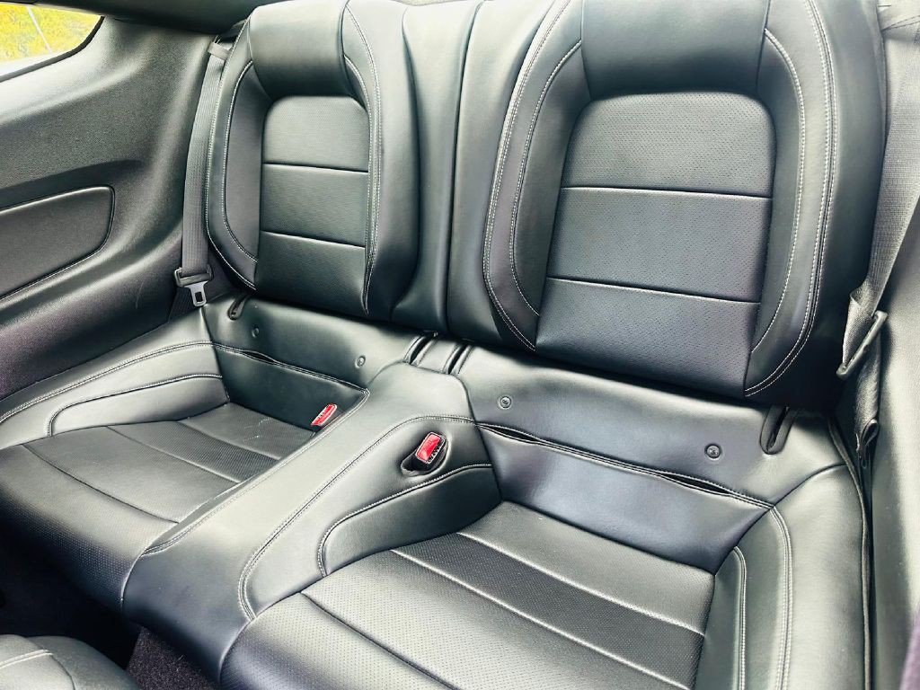 2015 Ford Mustang Image 13