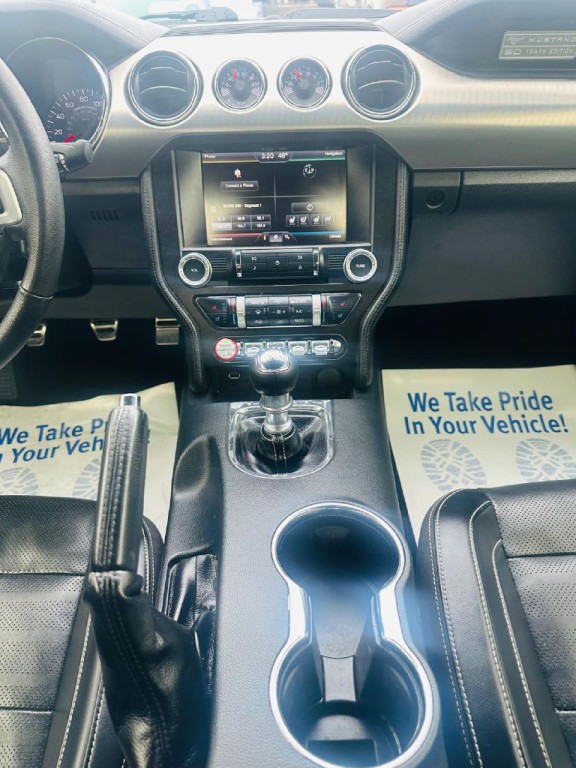 2015 Ford Mustang Image 19