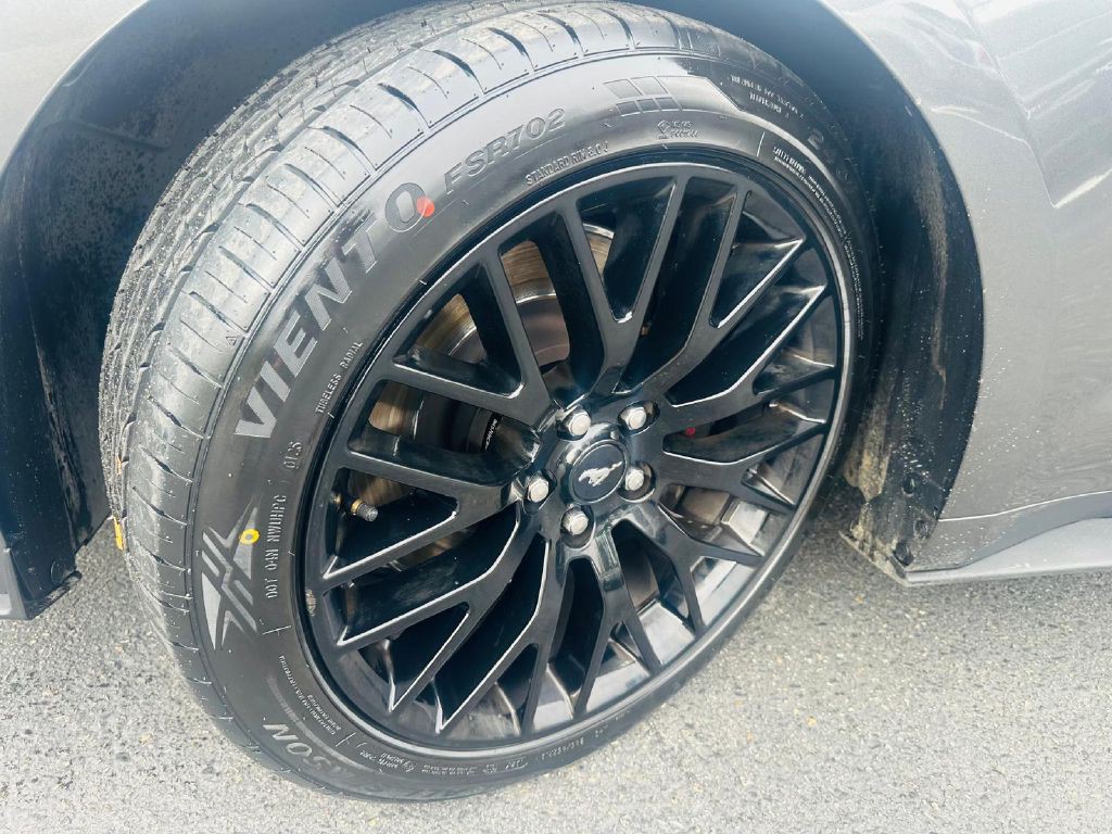 2015 Ford Mustang Image 32