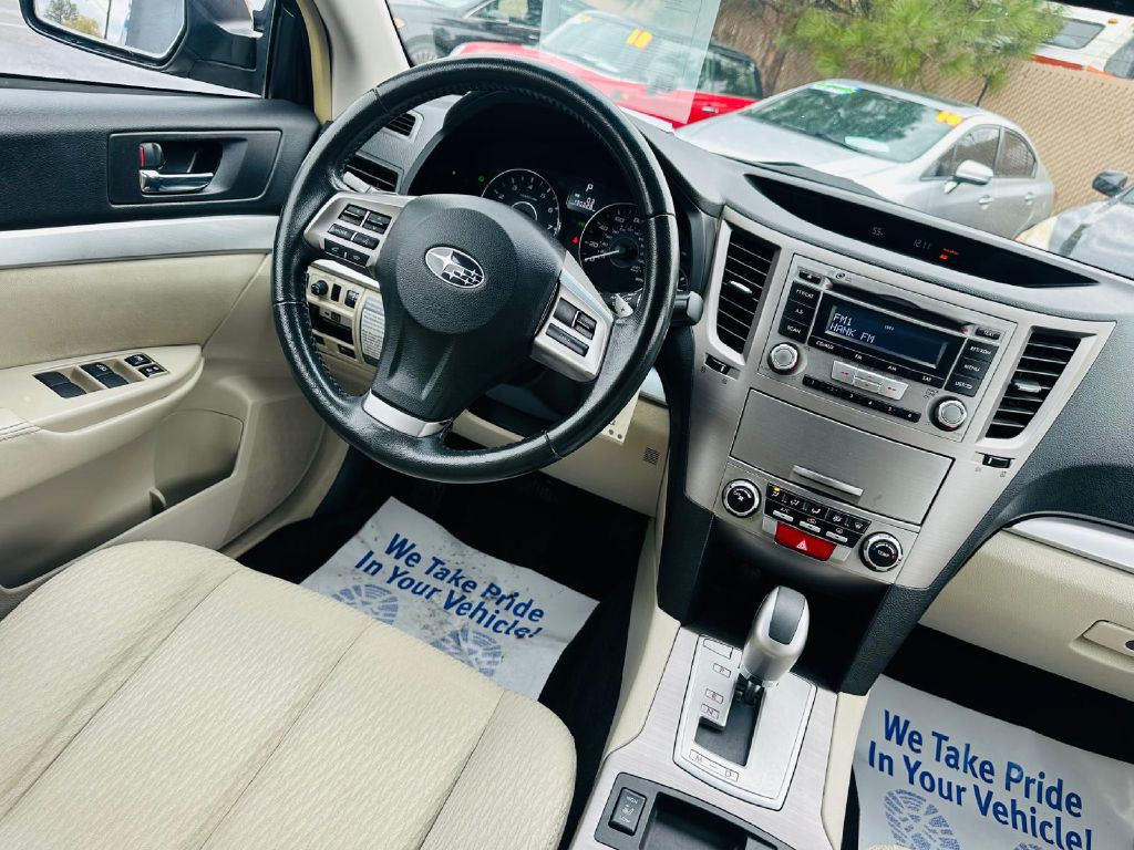 2012 Subaru Outback Image 19