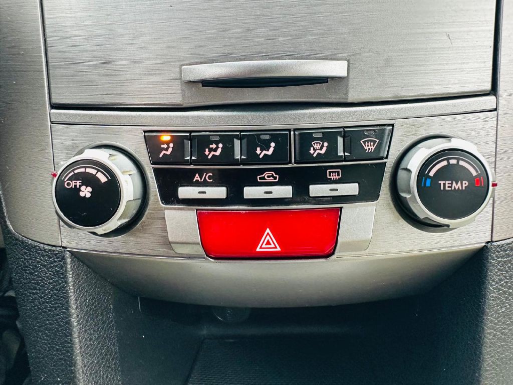 2012 Subaru Outback Image 22