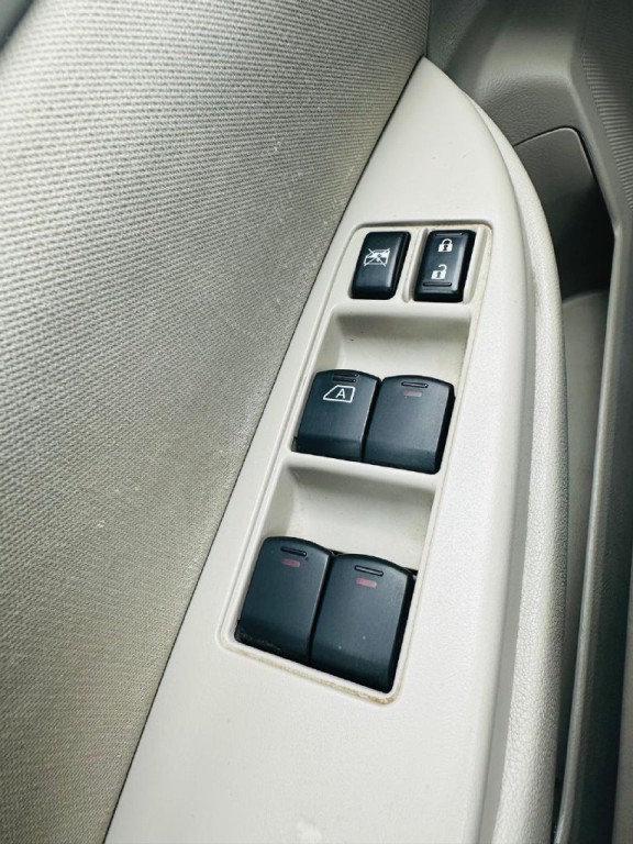 2012 Subaru Outback Image 25