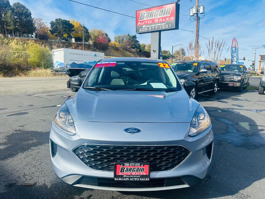 2022 Ford Escape Image 2