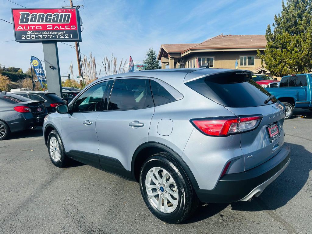 2022 Ford Escape Image 5