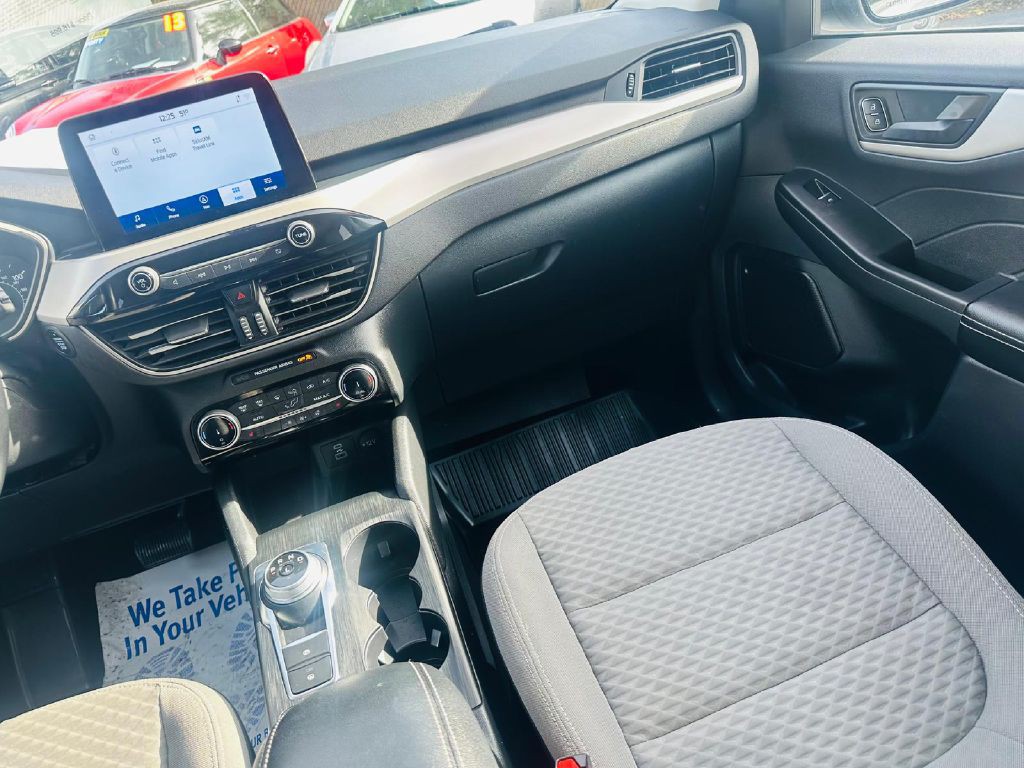 2022 Ford Escape Image 21