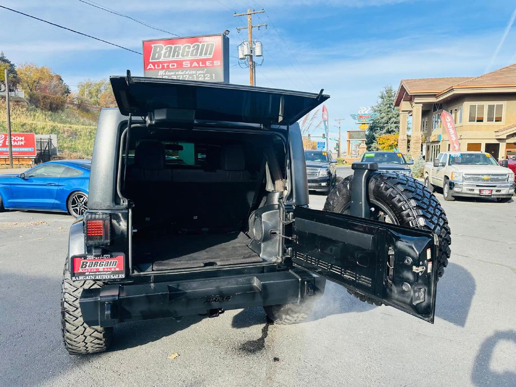 2013 Jeep Wrangler Unlimited Image 11