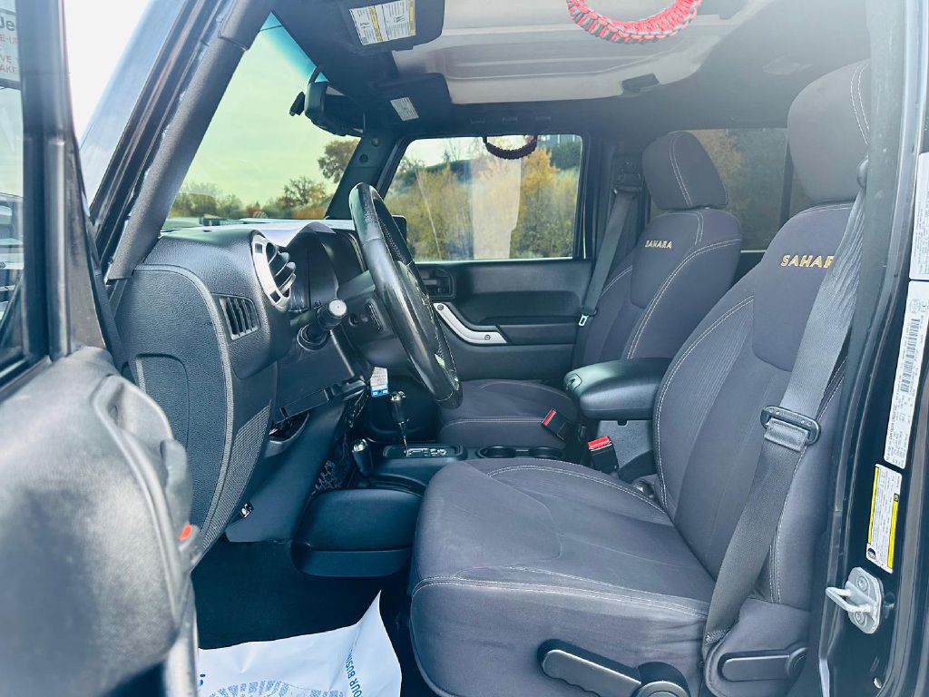 2013 Jeep Wrangler Unlimited Image 12