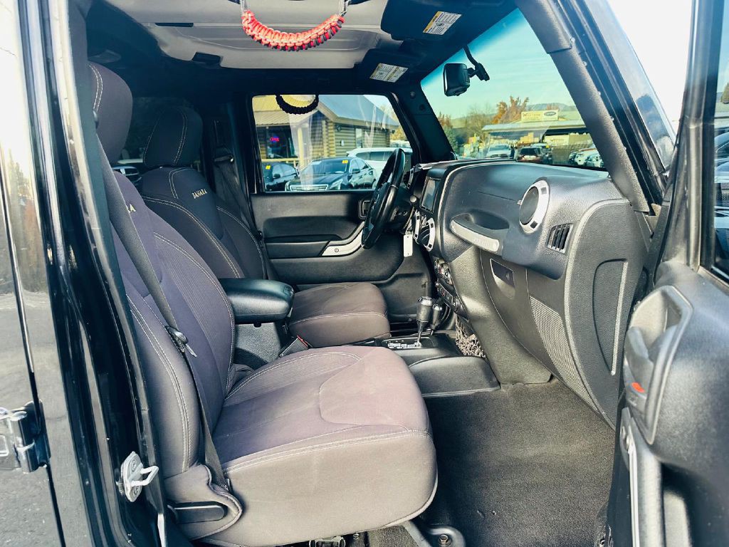 2013 Jeep Wrangler Unlimited Image 14