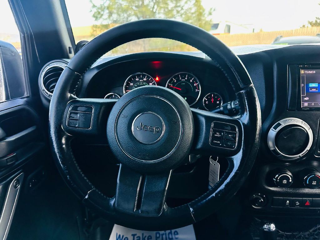 2013 Jeep Wrangler Unlimited Image 18