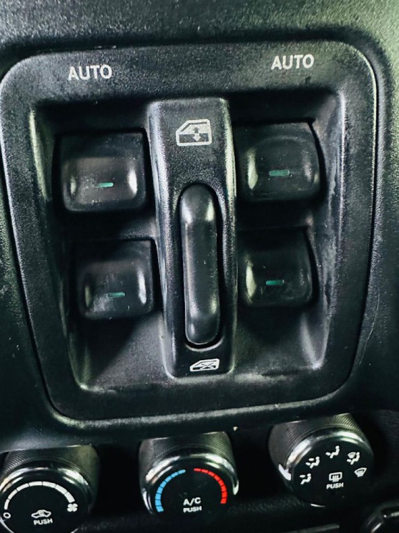 2013 Jeep Wrangler Unlimited Image 24