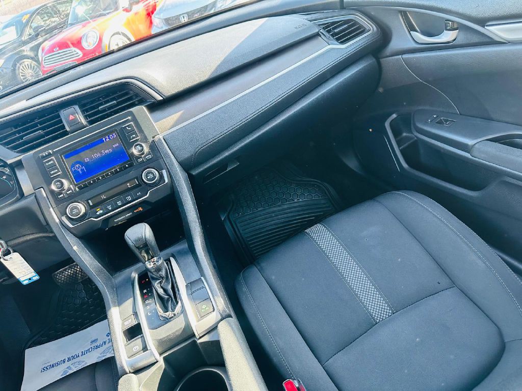 2019 Honda Civic Image 21