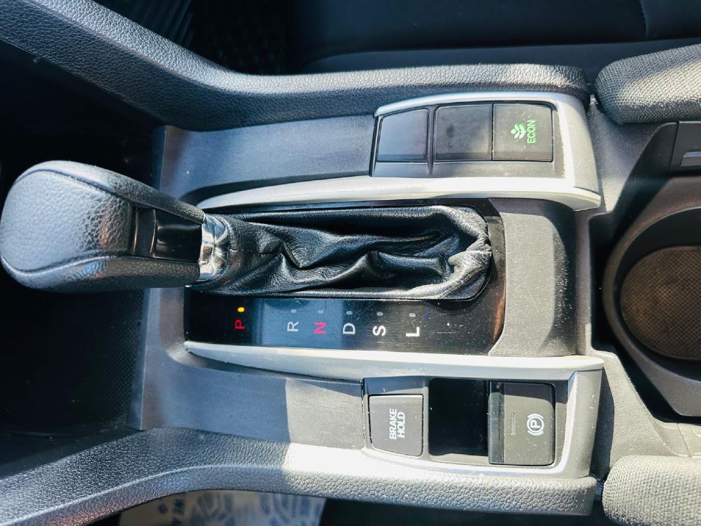 2019 Honda Civic Image 22