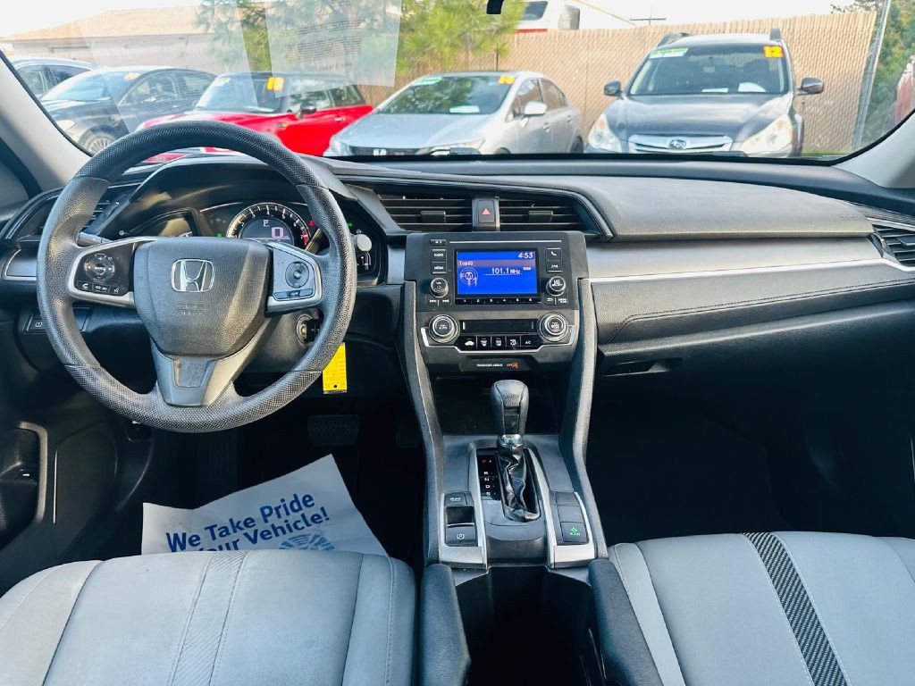 2016 Honda Civic Image 16