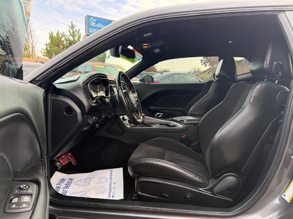 2019 Dodge Challenger Image 12