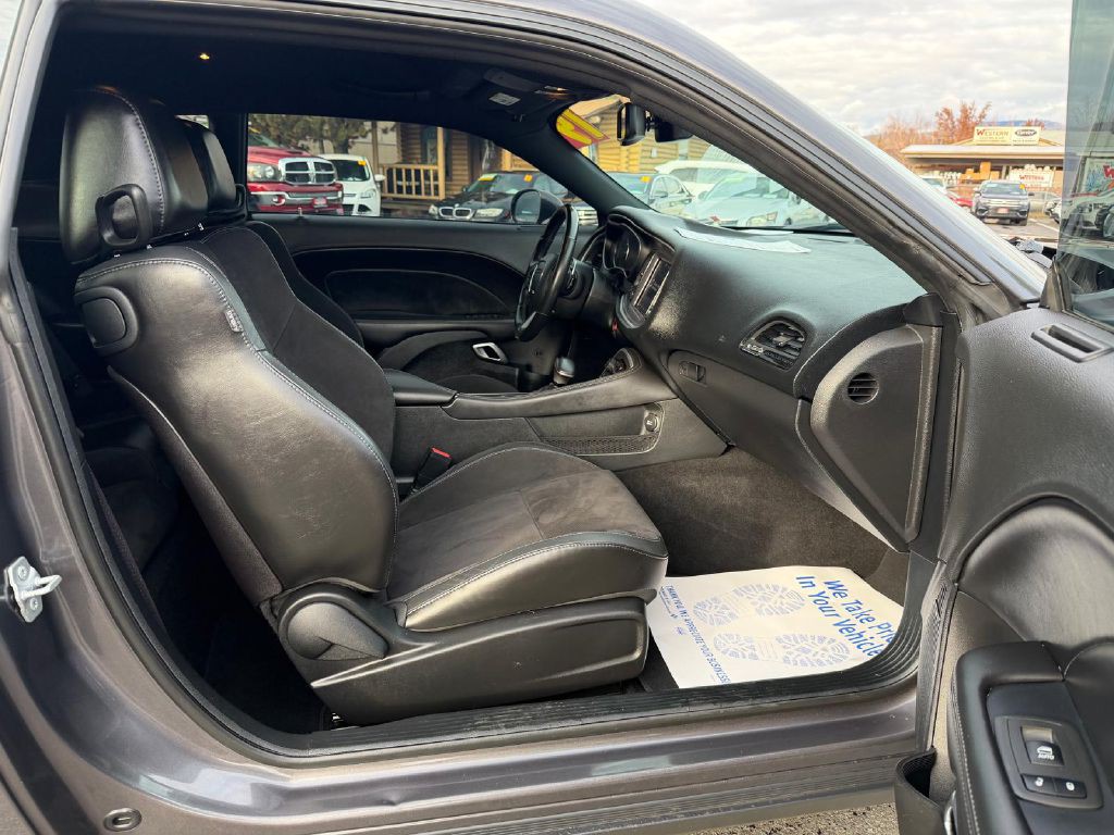 2019 Dodge Challenger Image 14