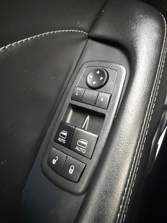 2019 Dodge Challenger Image 27