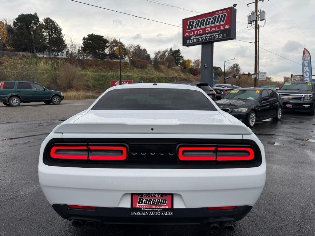 2015 Dodge Challenger Image 6