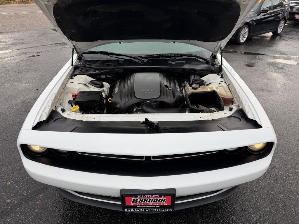 2015 Dodge Challenger Image 10