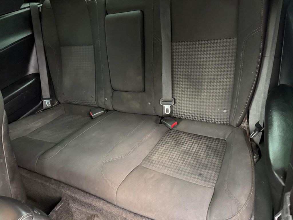 2015 Dodge Challenger Image 13