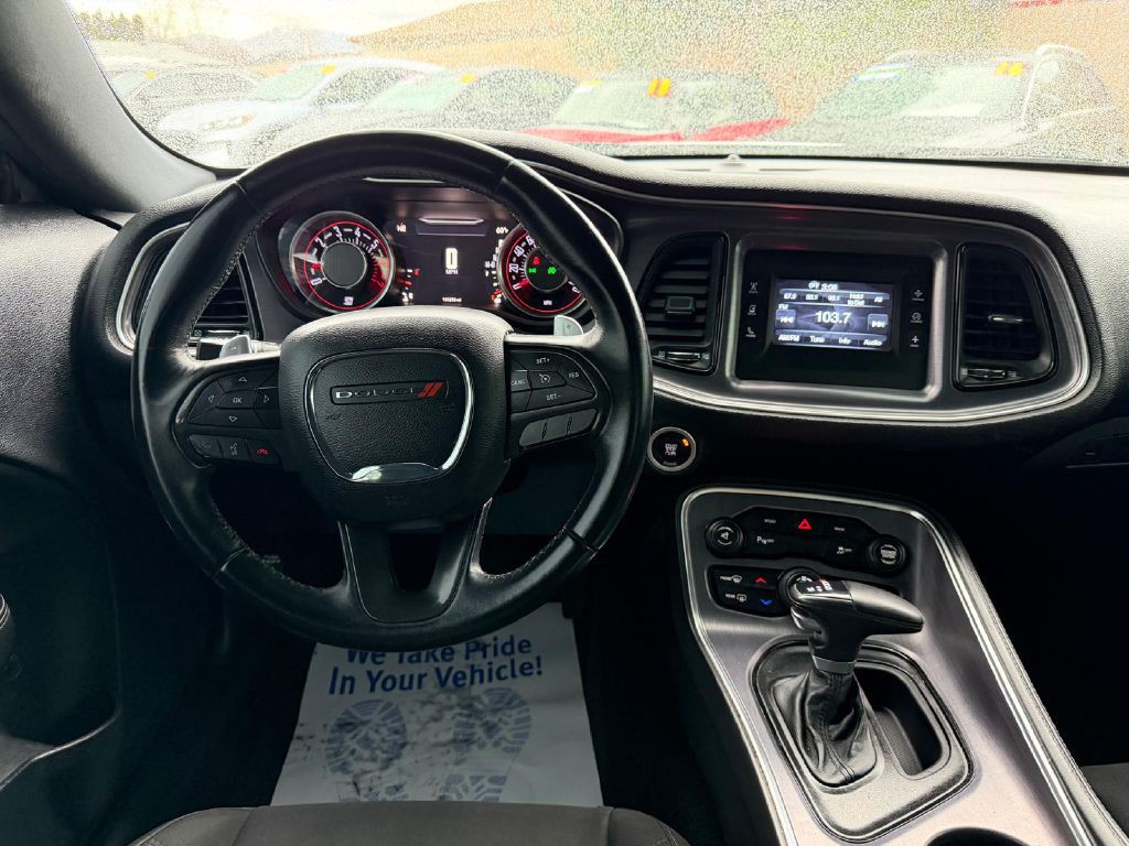 2015 Dodge Challenger Image 17