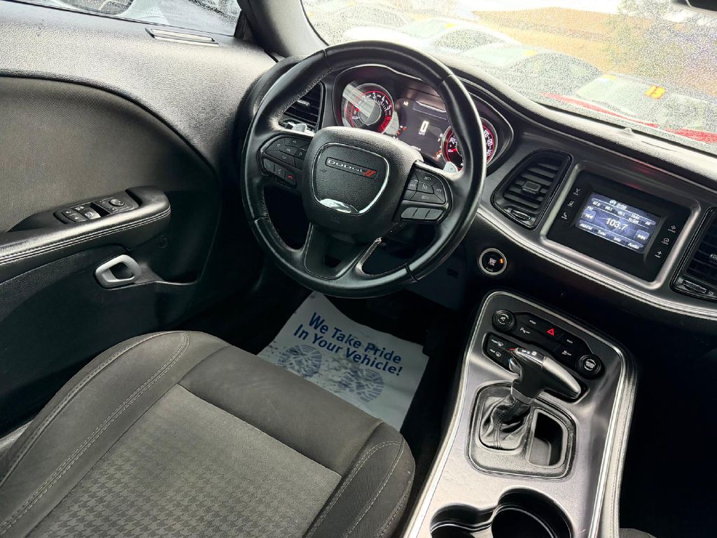 2015 Dodge Challenger Image 20