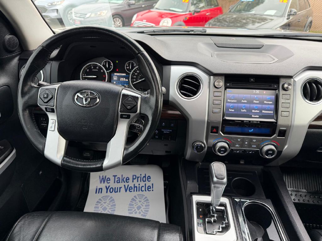 2017 Toyota Tundra Image 17