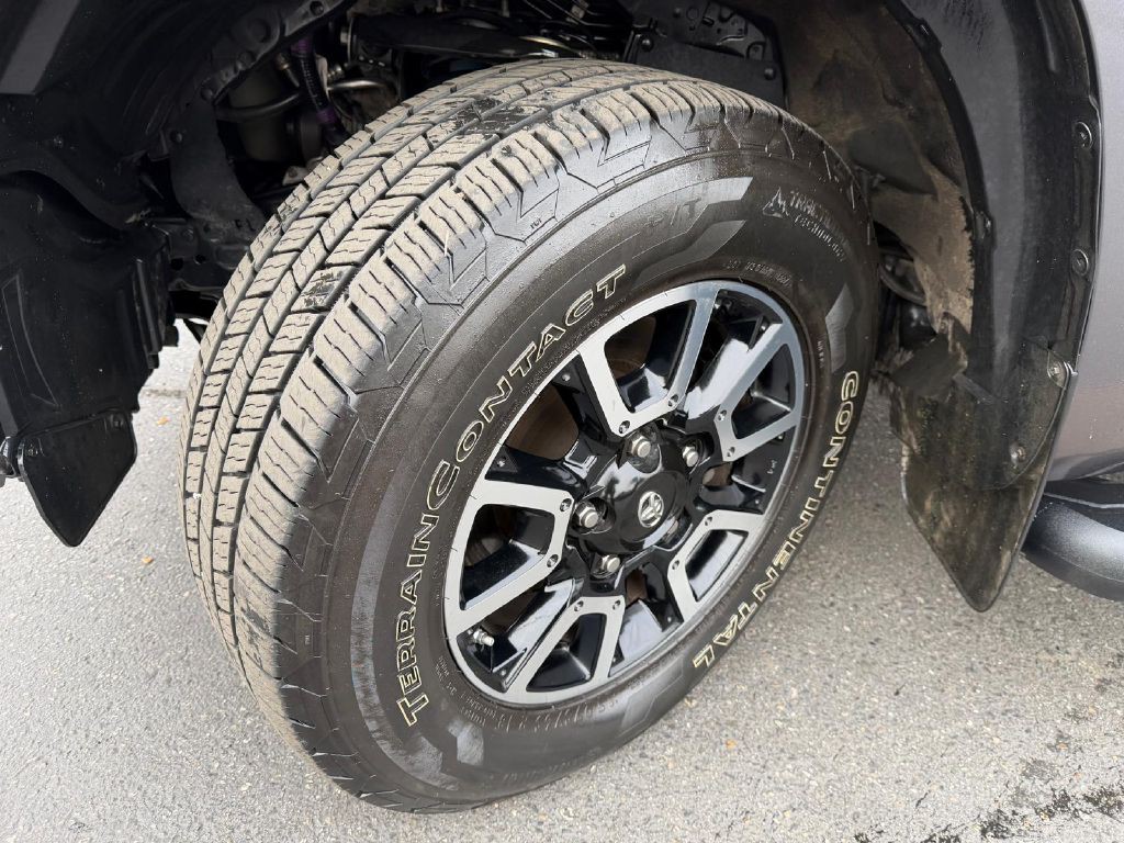 2017 Toyota Tundra Image 33