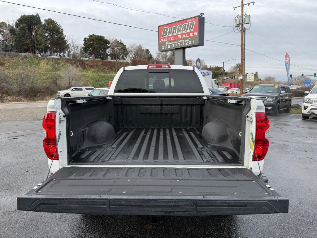 2015 Toyota Tundra Image 11