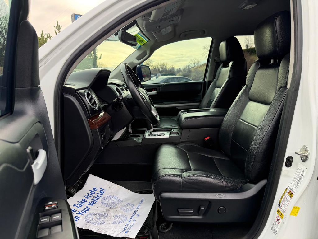 2015 Toyota Tundra Image 12