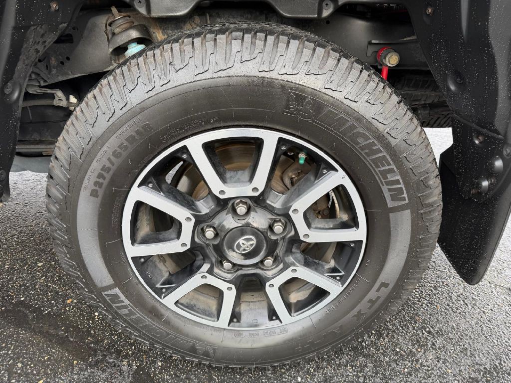2015 Toyota Tundra Image 33