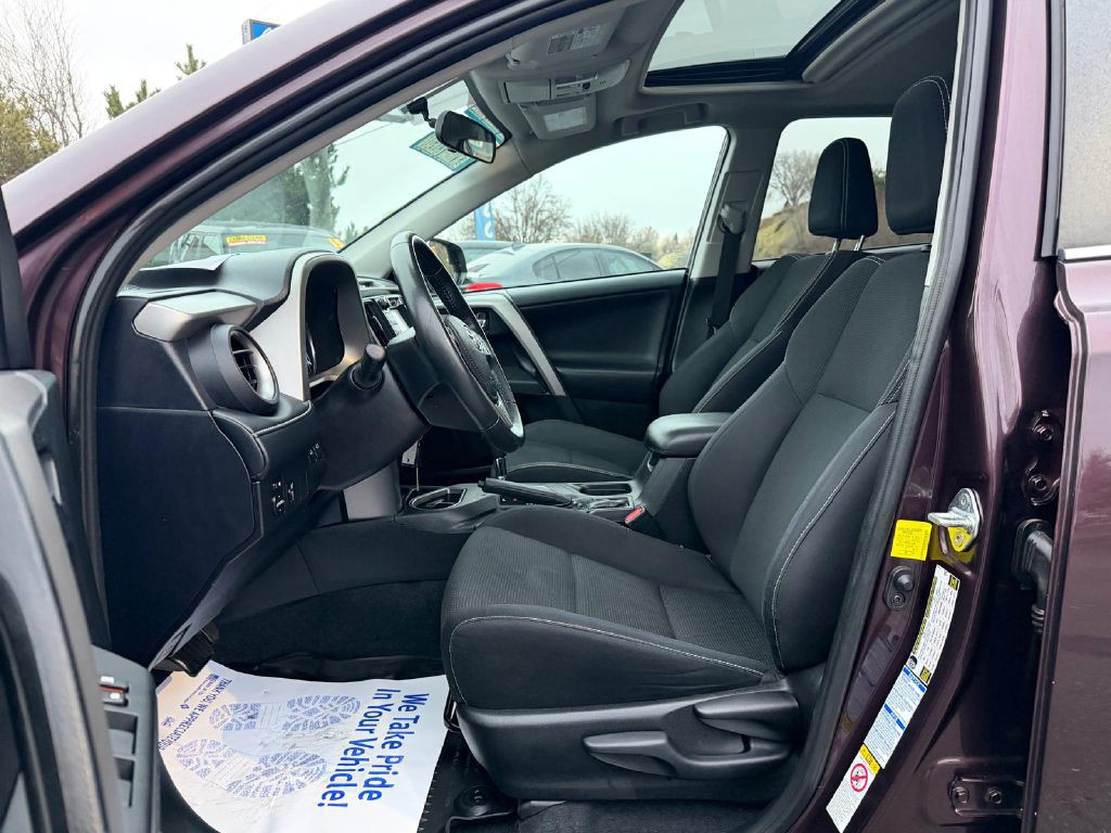 2016 Toyota Rav4 Image 12