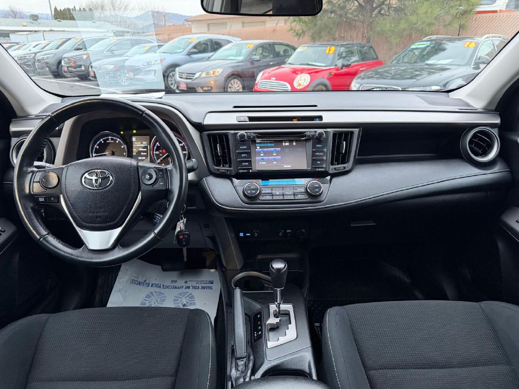 2016 Toyota Rav4 Image 16
