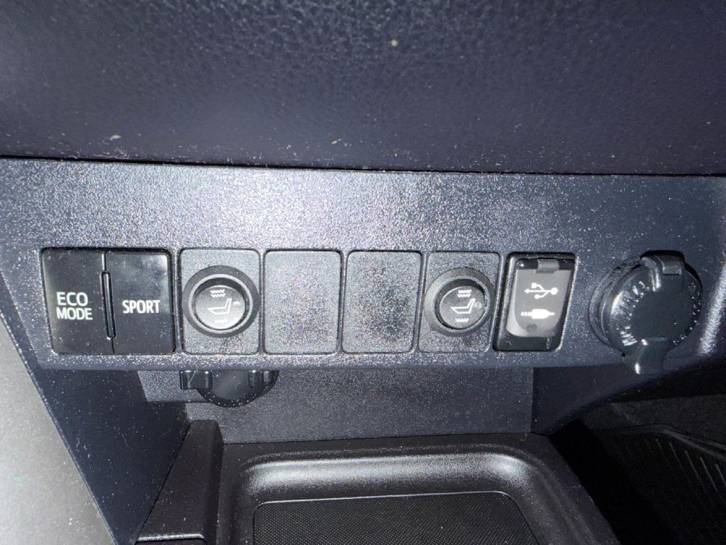 2016 Toyota Rav4 Image 23