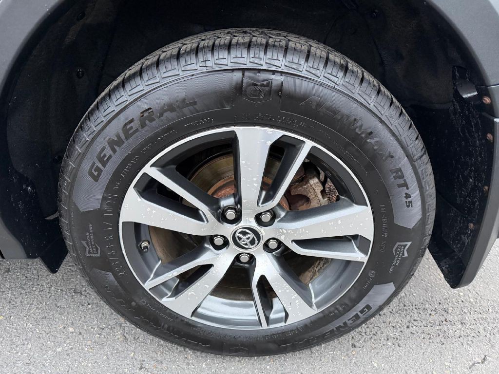 2016 Toyota Rav4 Image 31