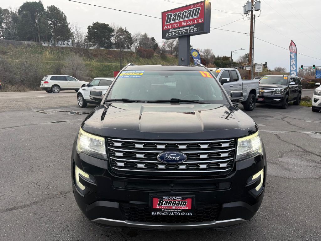 2017 Ford Explorer Image 2