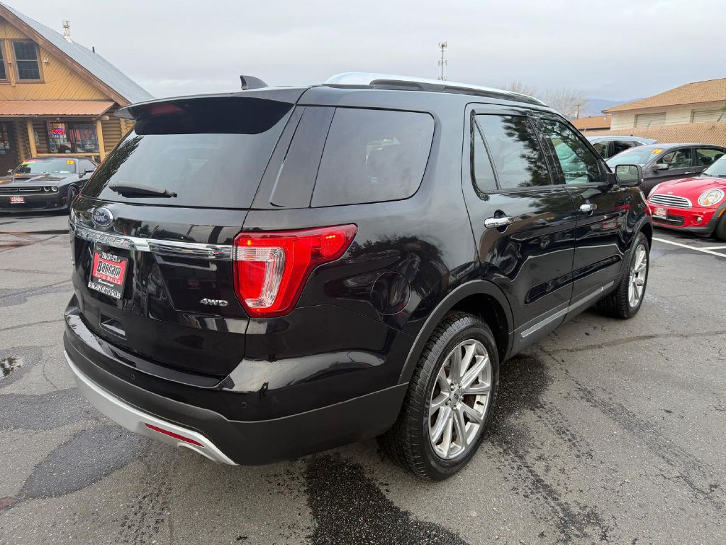 2017 Ford Explorer Image 7